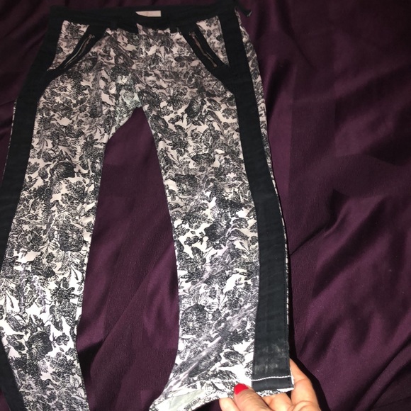 Pants - Picture 5 of 7